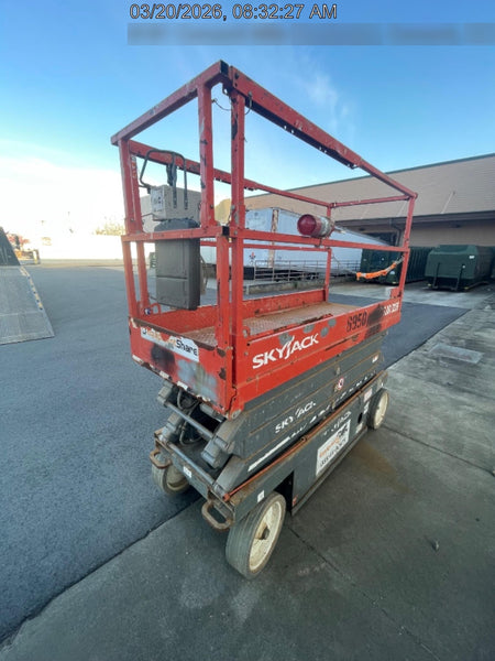 2018 Skyjack SJIII-3226 Skyjack SJIII3226 Scissor Lift w/Trojan Batteries