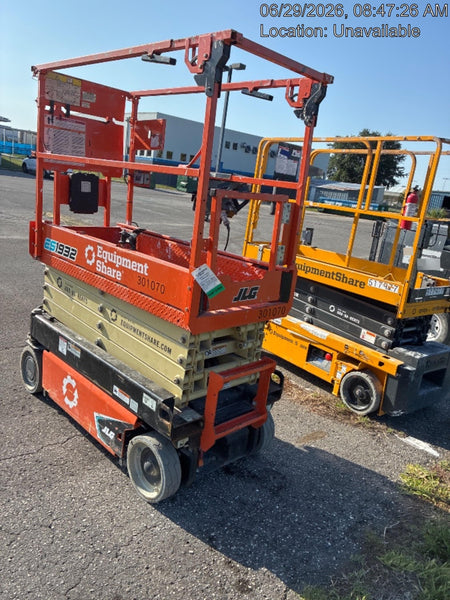 2023 JLG ES1932