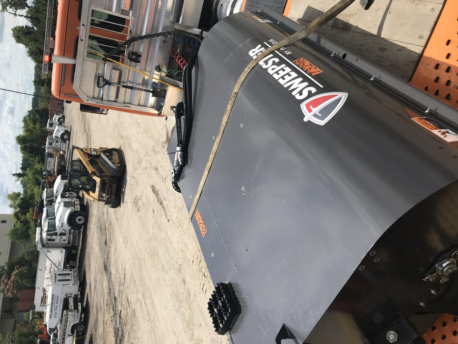 2020 PALADIN Sweepster SB72