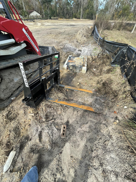 2022 ARROW MATERIAL HANDLING 48" Pallet Forks - Arrow