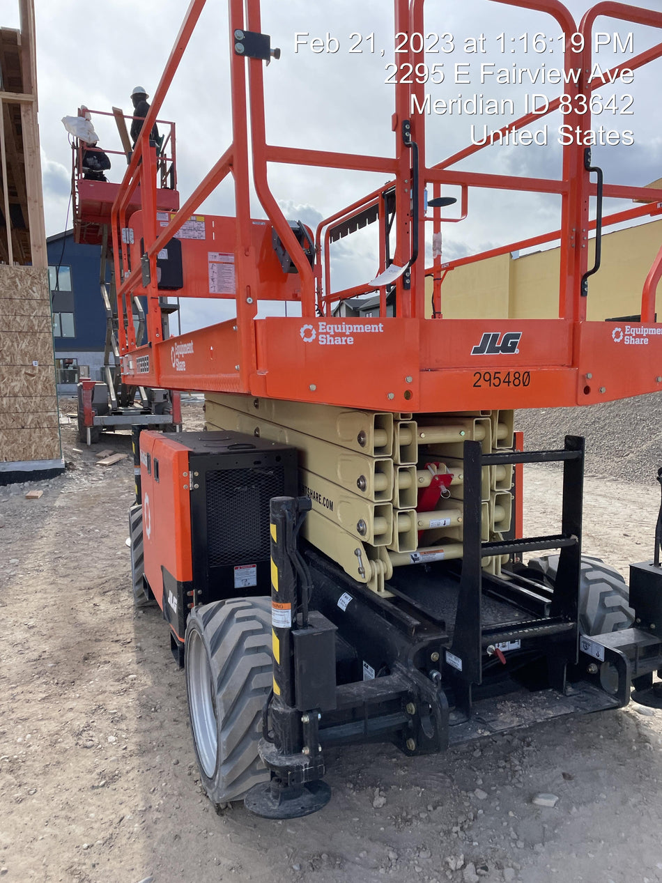 2023 JLG RT3369