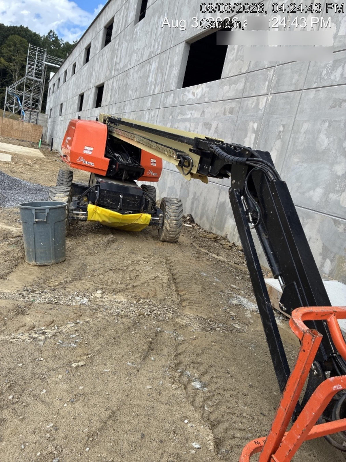 2025 JLG 660SJ