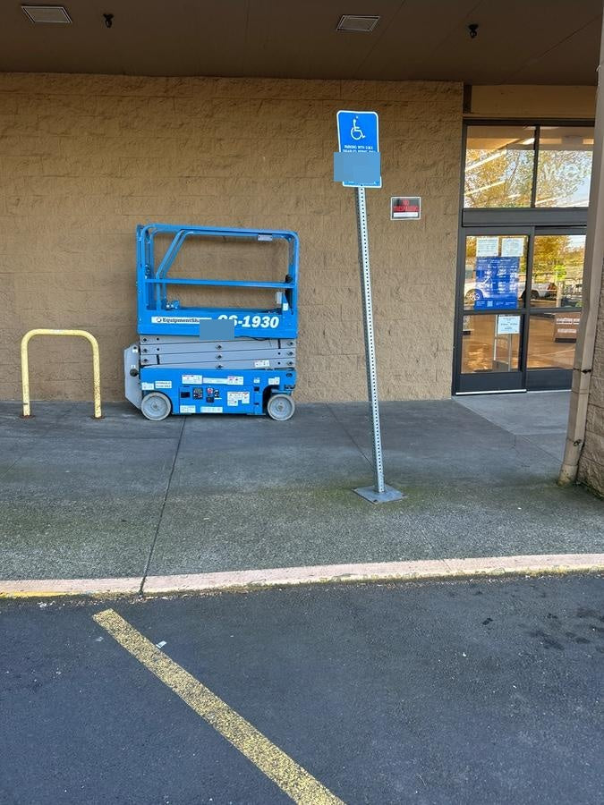 2019 Genie GS-1930 Half Height Swing Gate, 800W Inverter