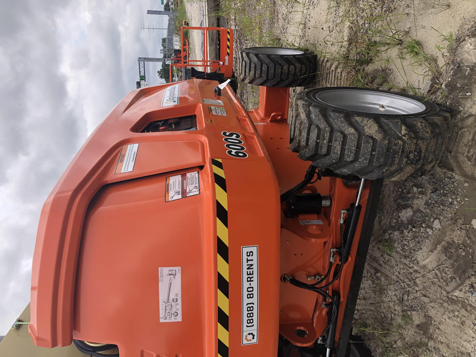2020 JLG 600S