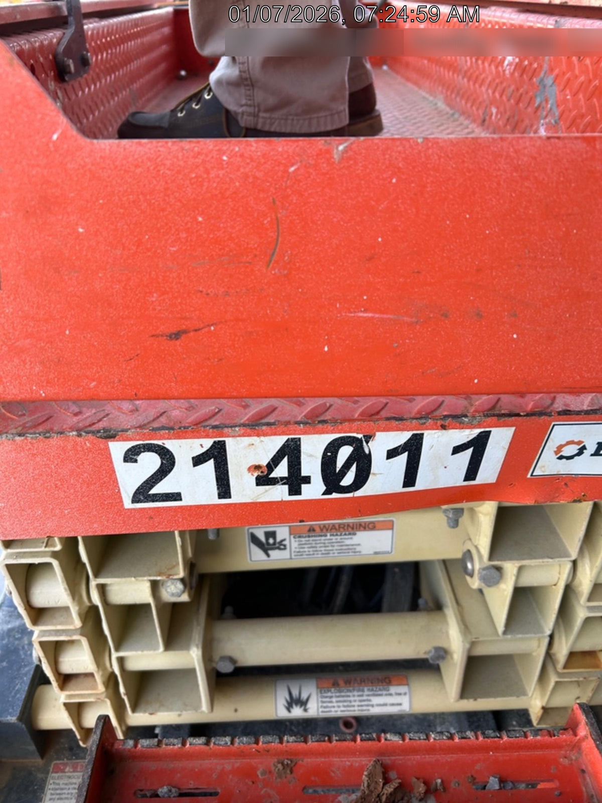 2022 JLG ES1932