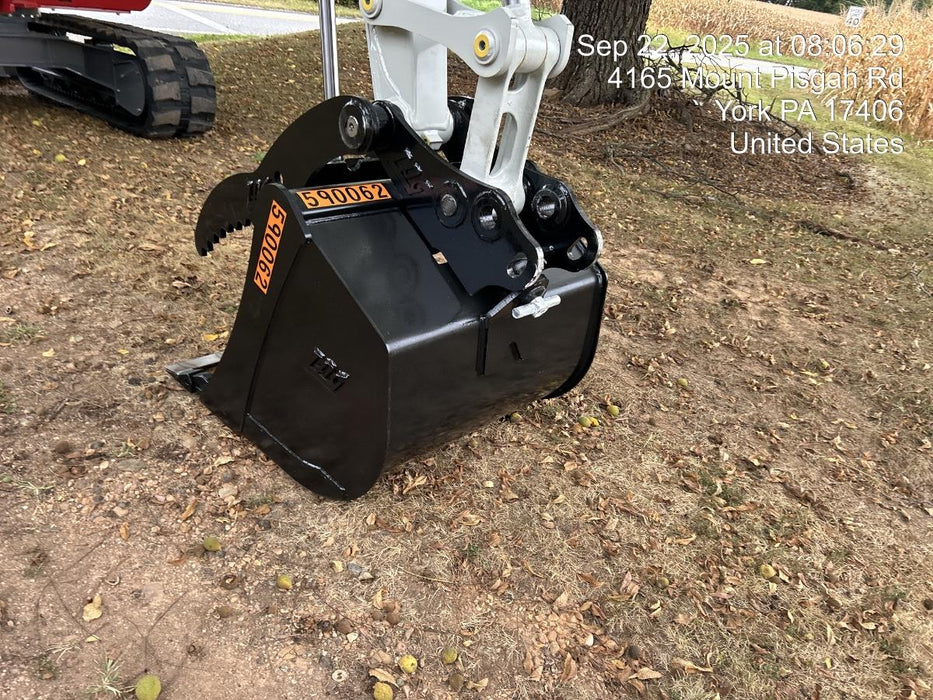 2025 TAKEUCHI 36" Bucket - Takeuchi