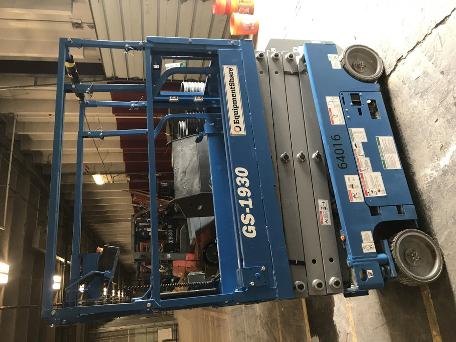 2020 Genie GS-1930 Solid Non Marking Tires, Beacon, Folding rails with half height swing gate
