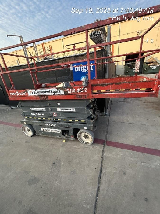 2015 Skyjack SJIII-4632 Skyjack SJIII-4632 32' Scissor Lift