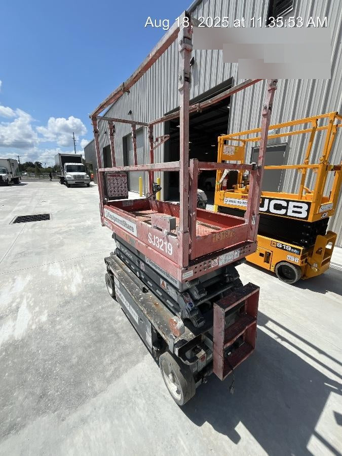 2021 SKYJACK SJ3219