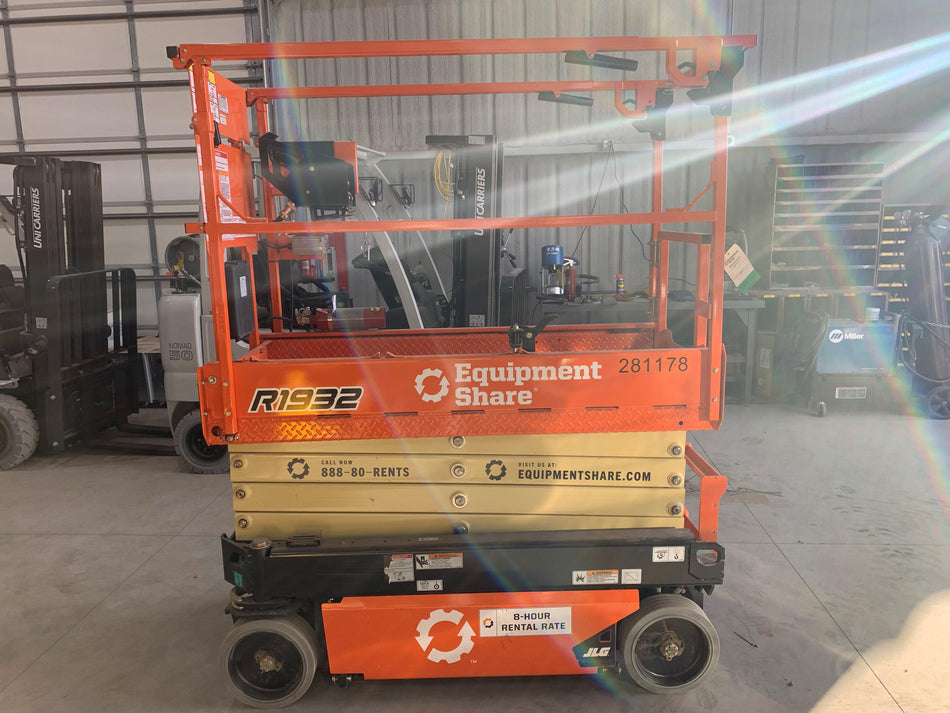 2022 JLG R1932