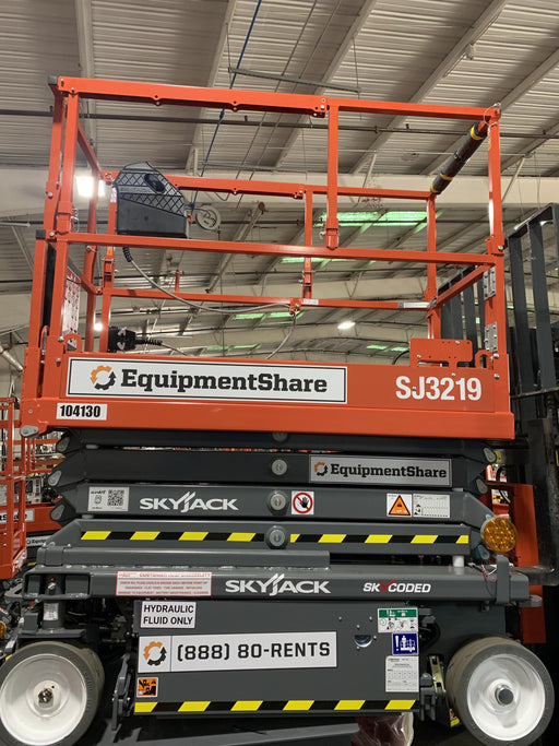 2020 Skyjack SJIII-3219 Solid NM Tires, Half height spring hinged entry gate, Dual Beacons, 800W Inverter