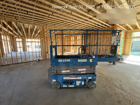 2020 Genie GS-1930 Solid Non Marking Tires, Beacon, Folding rails with half height swing gate, 800W Inverter