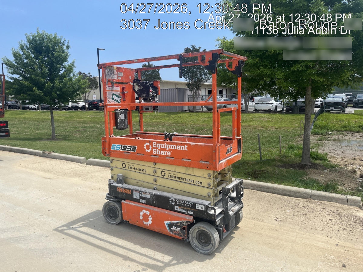 2024 JLG ES1932