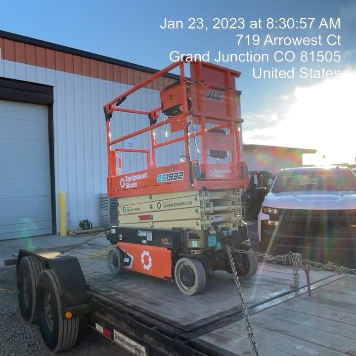 2022 JLG ES1932