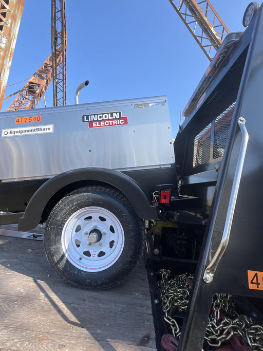 2024 Lincoln Electric LE400 Kubota V1505, Trlr, Cable Rack, Light Kit, ES Decals, T3