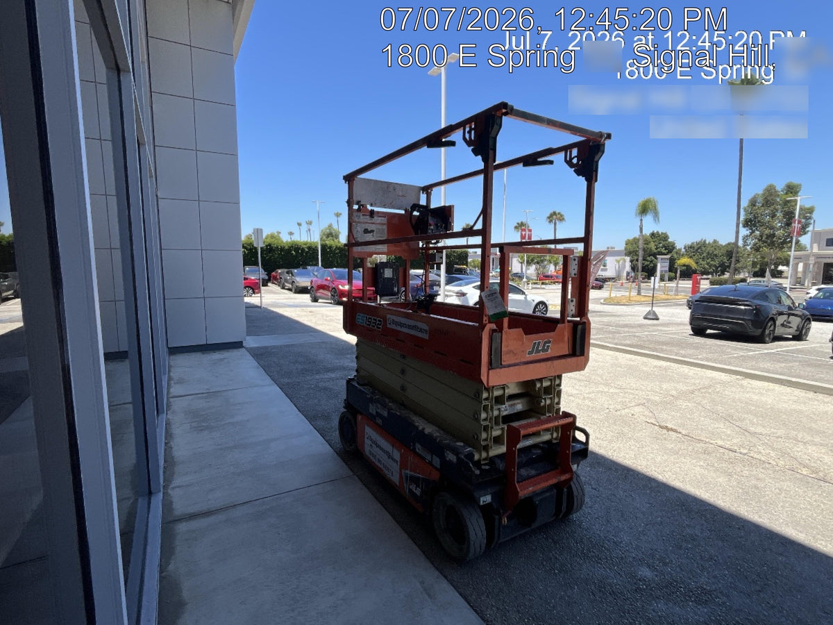 2022 JLG ES1932