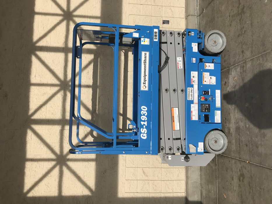 2019 Genie GS-1930 Half Height Swing Gate, 800W Inverter