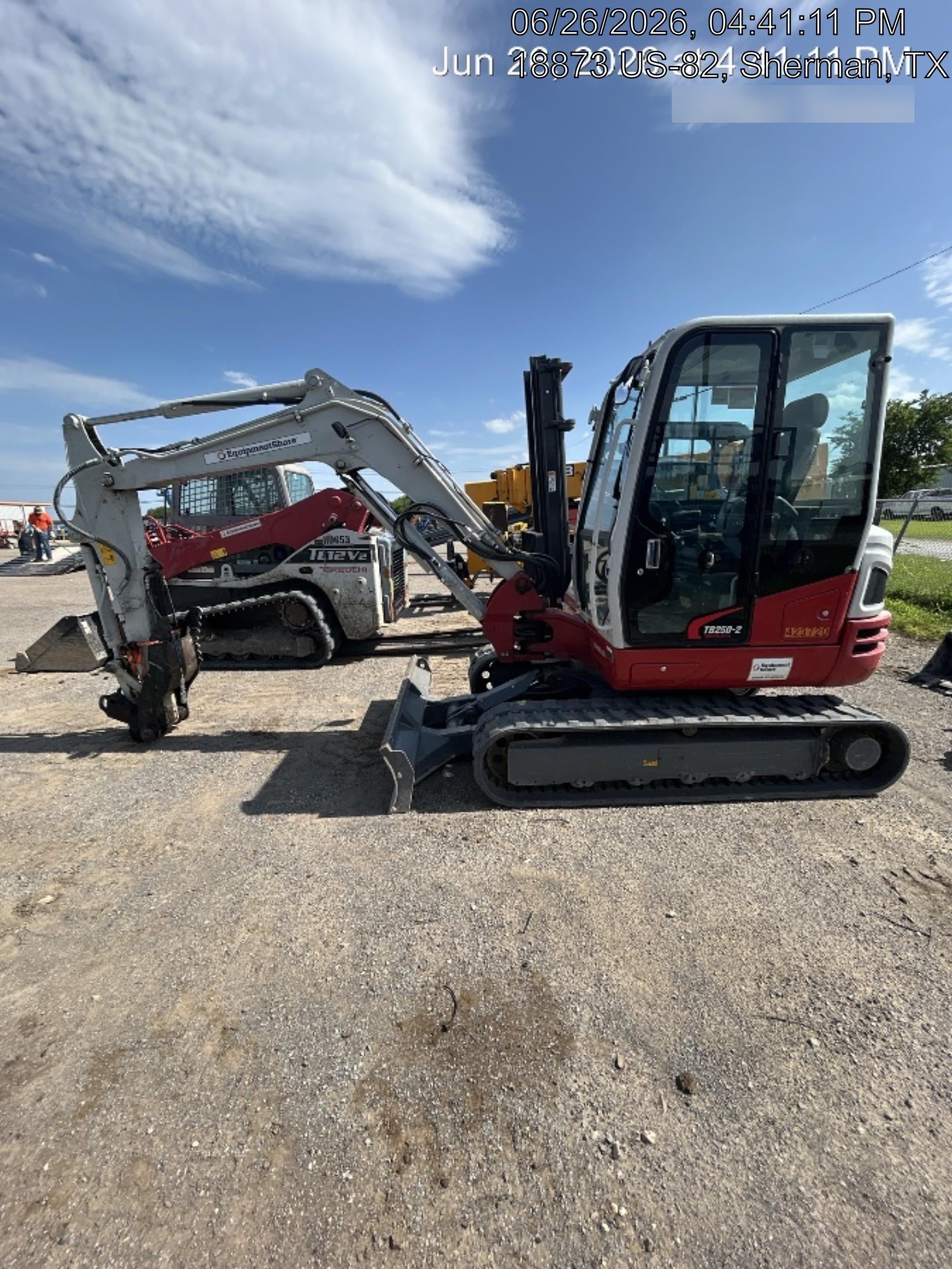 2024 TAKEUCHI TB250-2CR