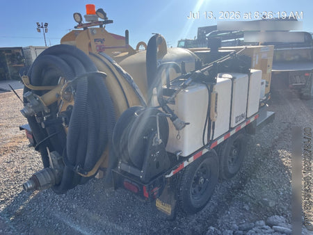 2021 VAC-TRON LP573XDT