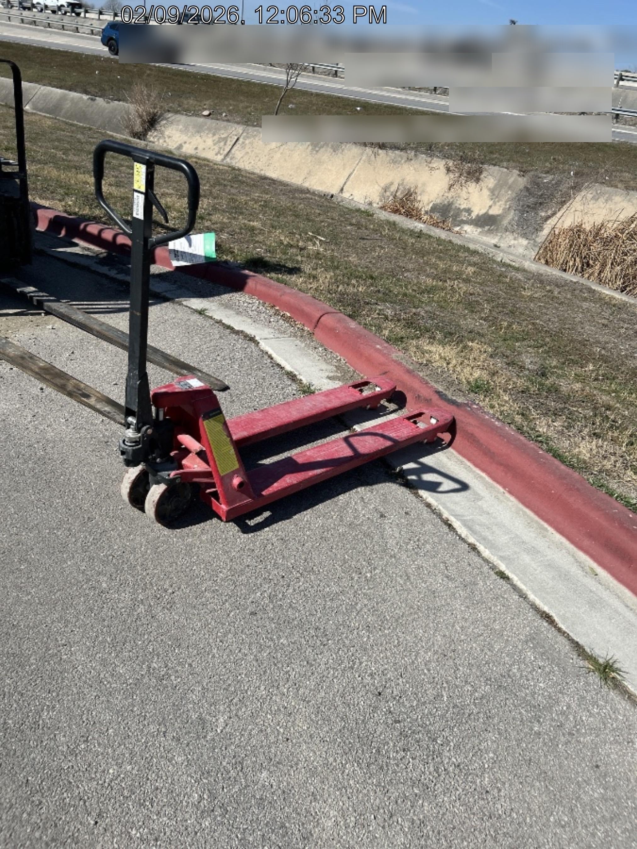 2022 DAYTON 5500 lb Pallet Jack