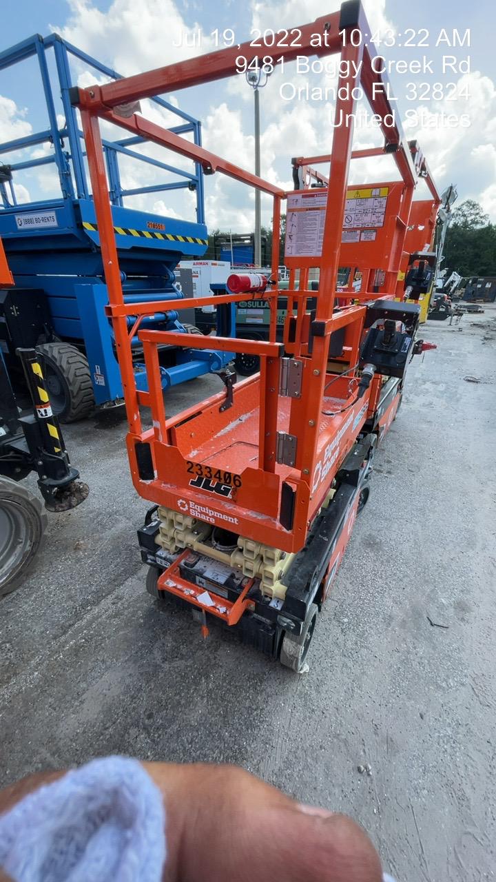 2022 JLG ES1330L