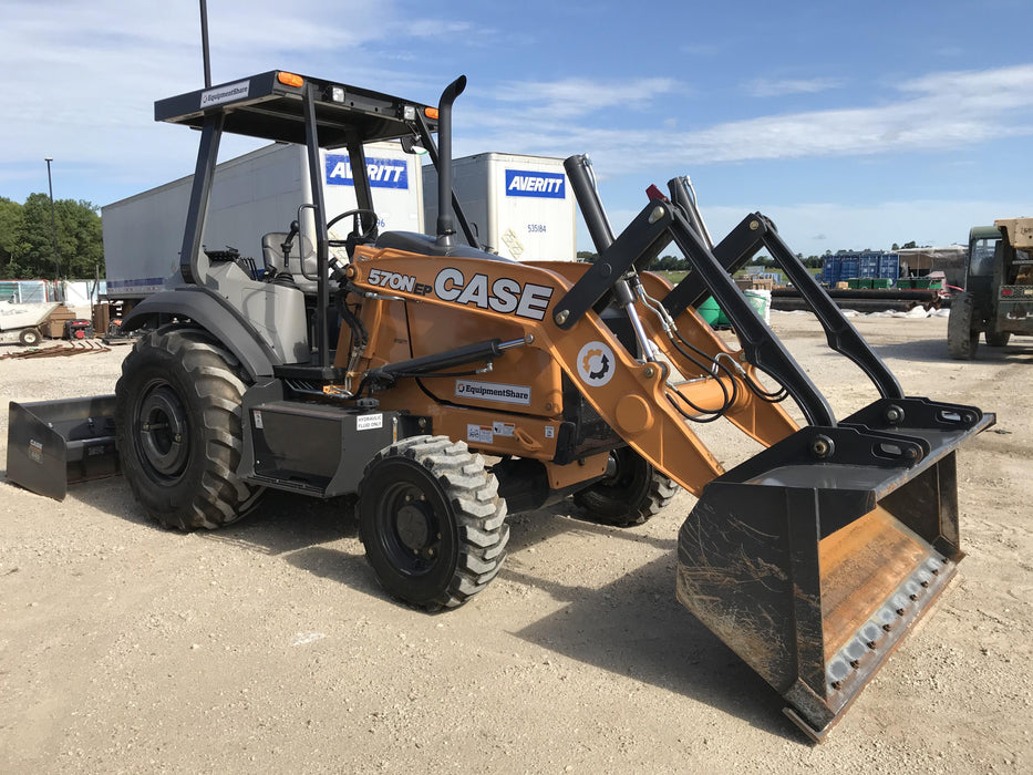 2019 Case 570N EP Canopy, 4WD, GP Front Bucket, Dual Tilt Cylinder, 84" Box Blade w/ Scarifier, Wheel Weights, Beacon