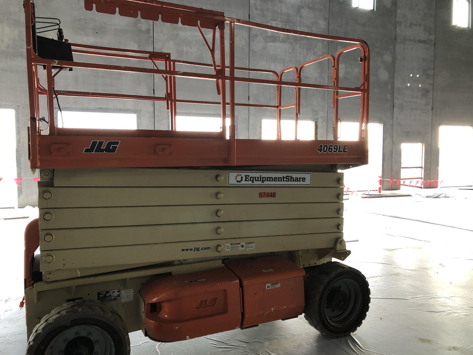 2008 JLG 4069LE