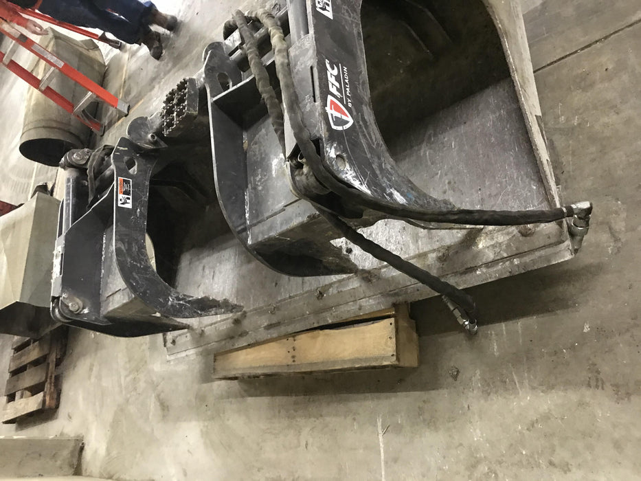 2019 PALADIN 76" Scrap Grapple Bucket - Paladin