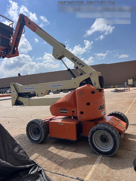 2019 JLG E450AJ