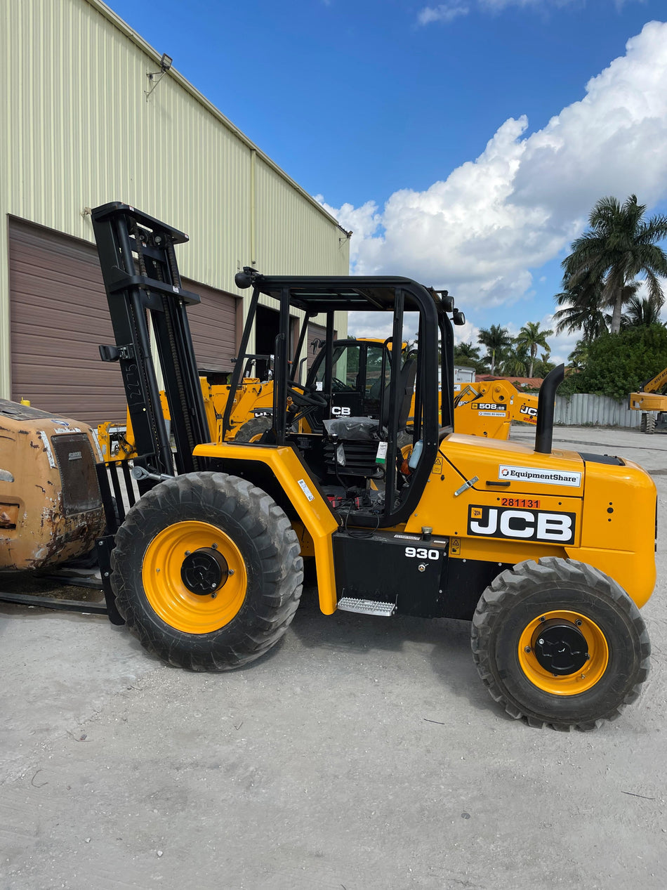 2023 JCB 930-4