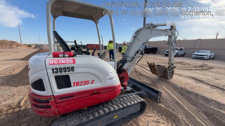 2021 TAKEUCHI TB235-2R