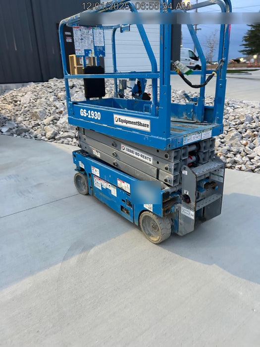 2019 Genie GS-1930 Fixed Rails with Chain Entry