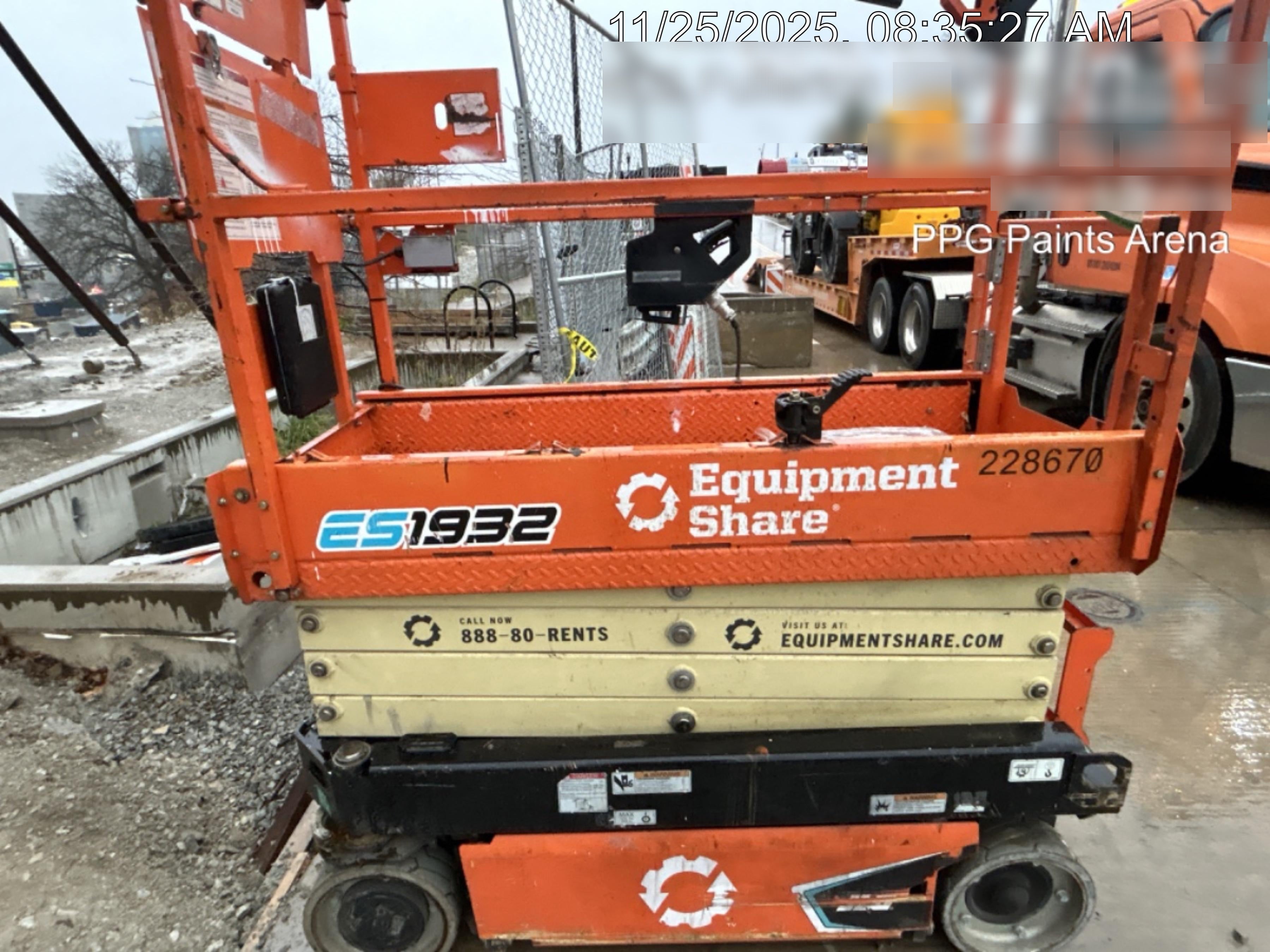2022 JLG ES1932