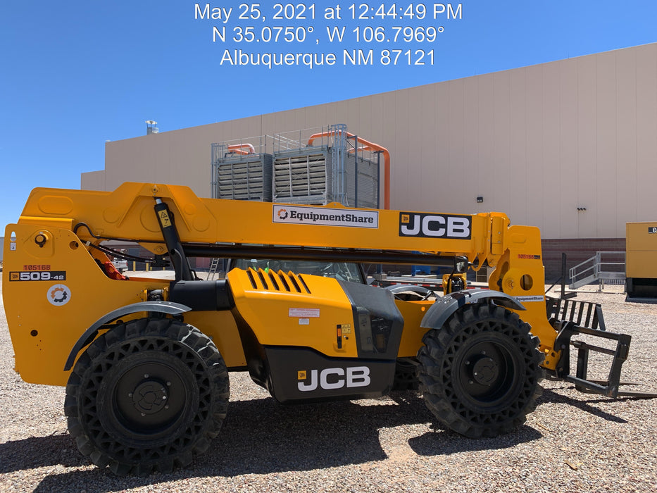 2020 JCB 509-42 Canopy, Solid Tires, Work Lights, Beacon, Aux Hydraulics, Back up Alarm, Lifting Eye, ES Decals