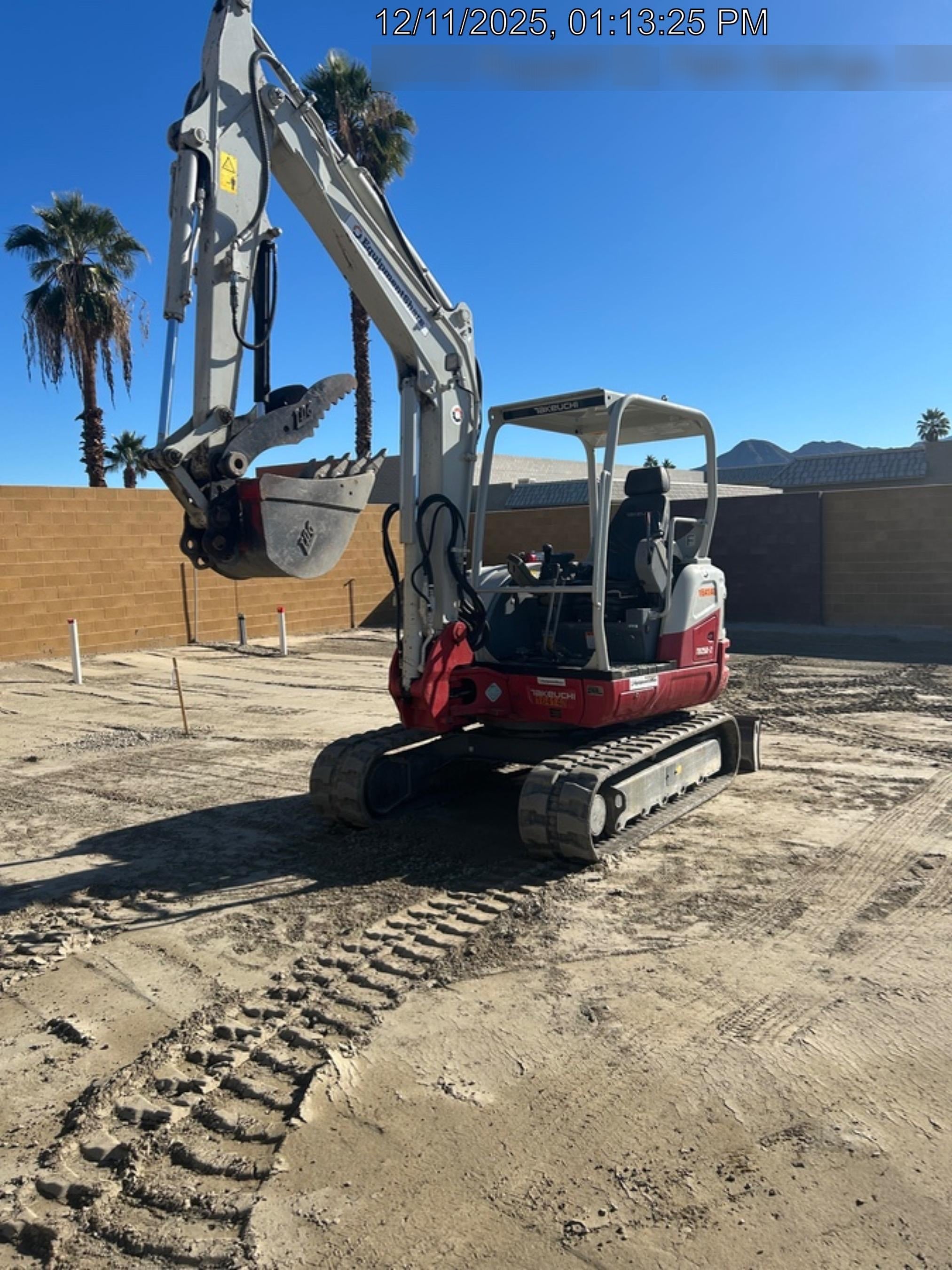 2021 TAKEUCHI TB250-2R