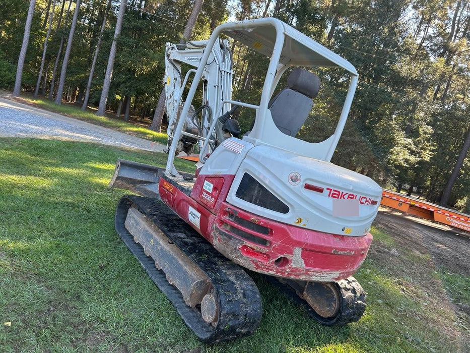 2021 TAKEUCHI TB250-2
