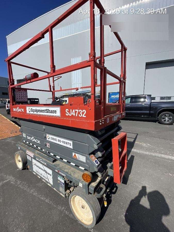 2021 SKYJACK SJ4732