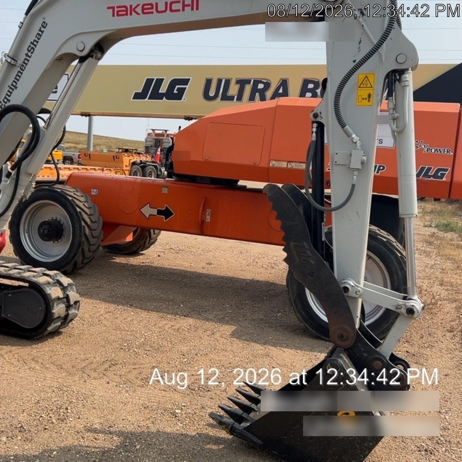 2025 TAKEUCHI 24" Bucket Takeuchi