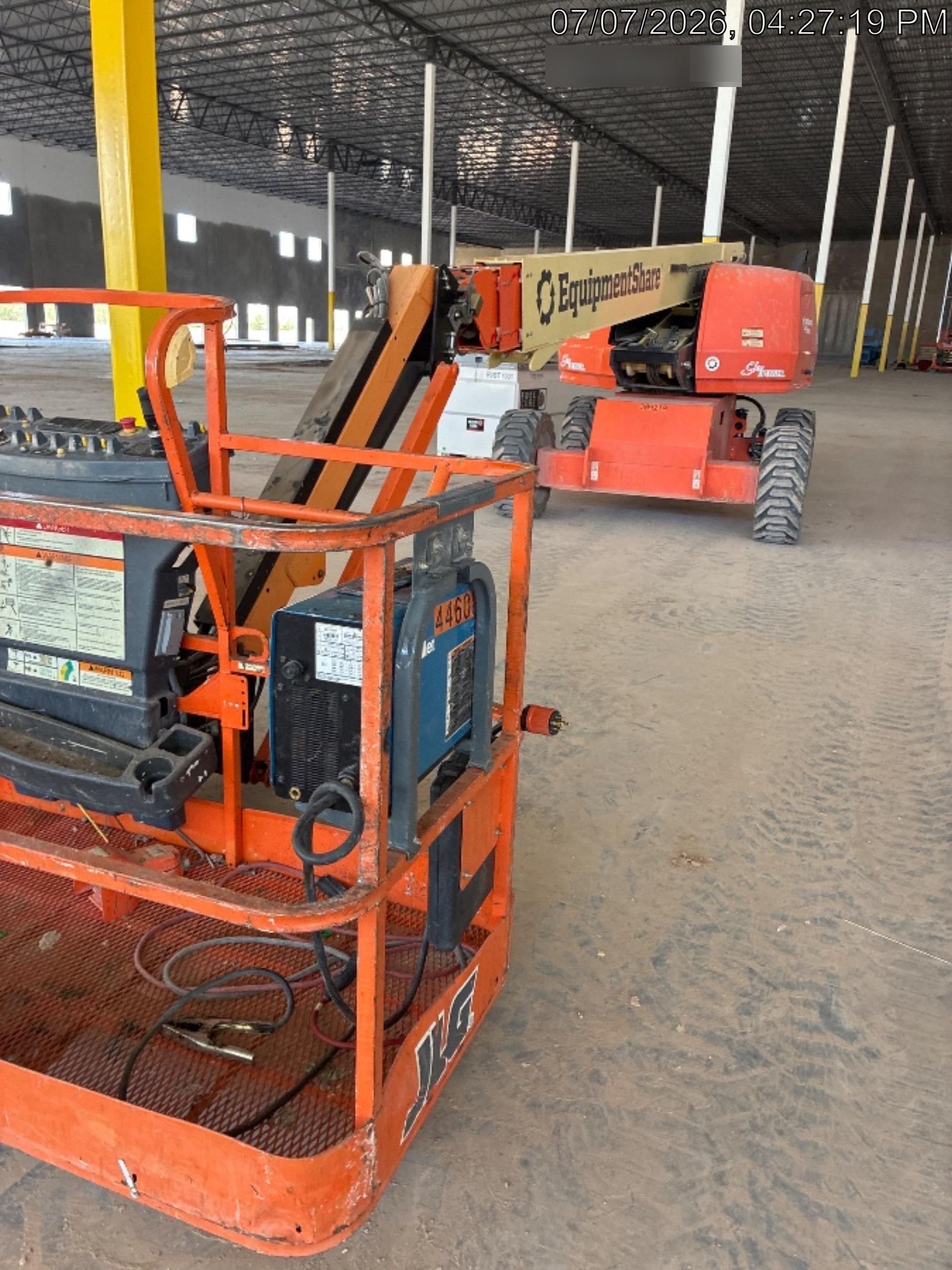 2023 JLG 660SJ
