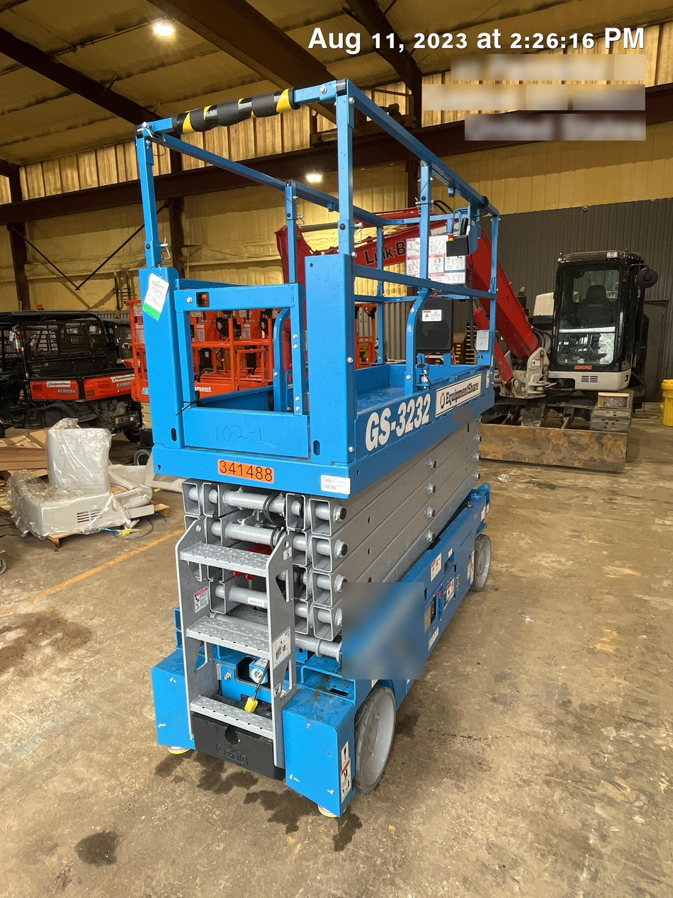 2023 GENIE GS-3232