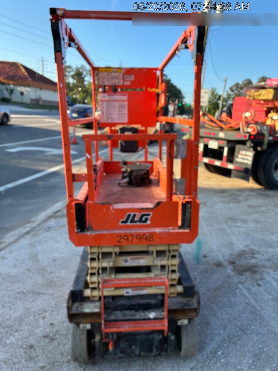 2023 JLG ES1932