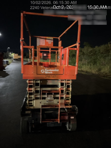2023 JLG ES3246