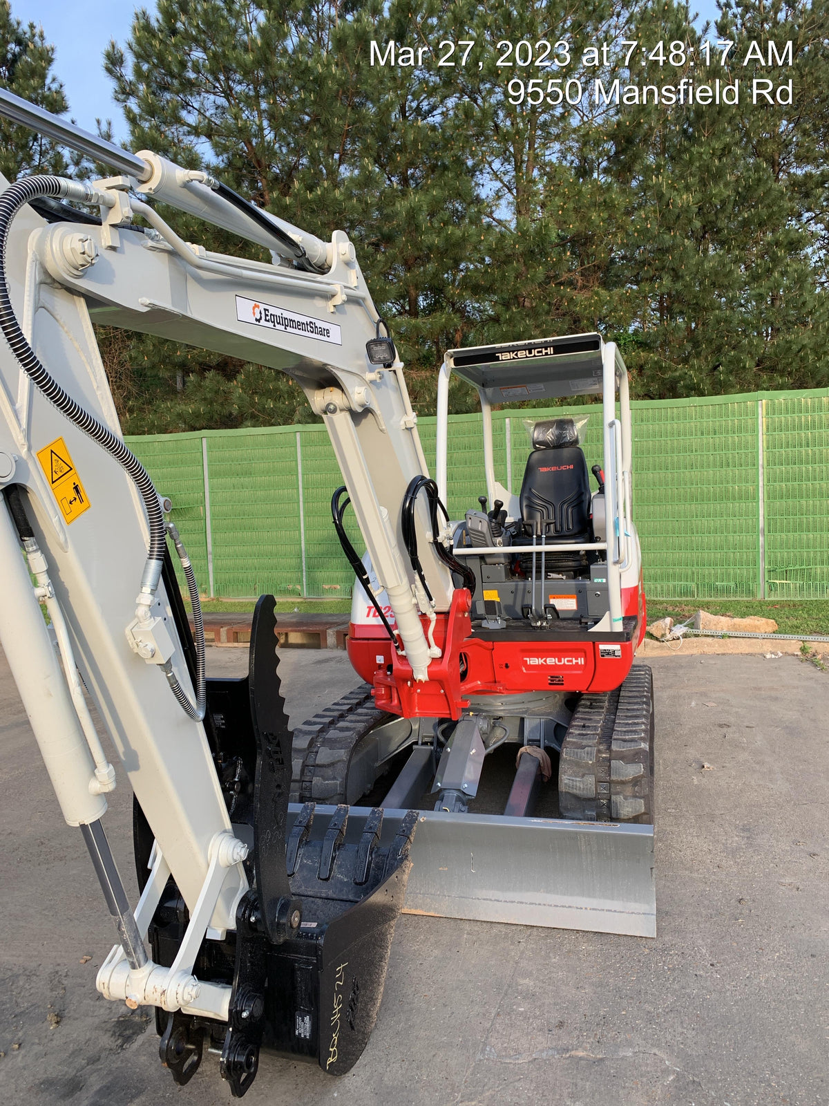 2023 TAKEUCHI TB250-2R