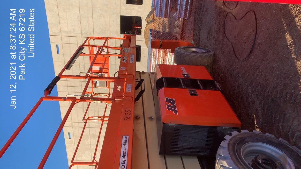 2020 JLG 430LRT