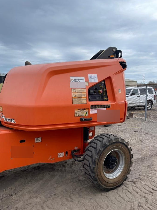 2019 JLG 400S