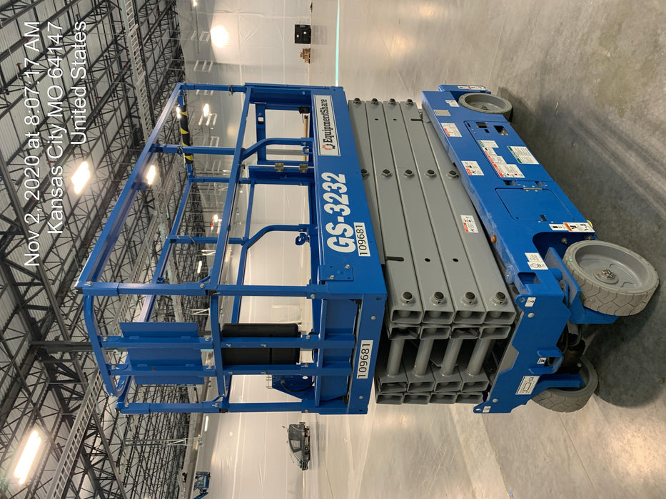 2020 Genie GS-3232 Standard, Folding half height swing gate