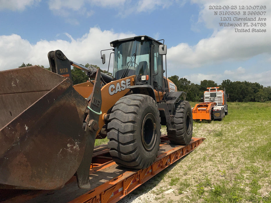 2018 Case 821G CLOSED CAB, 1 FUNCTION, JRB 418 STYLE HYD COUPLER