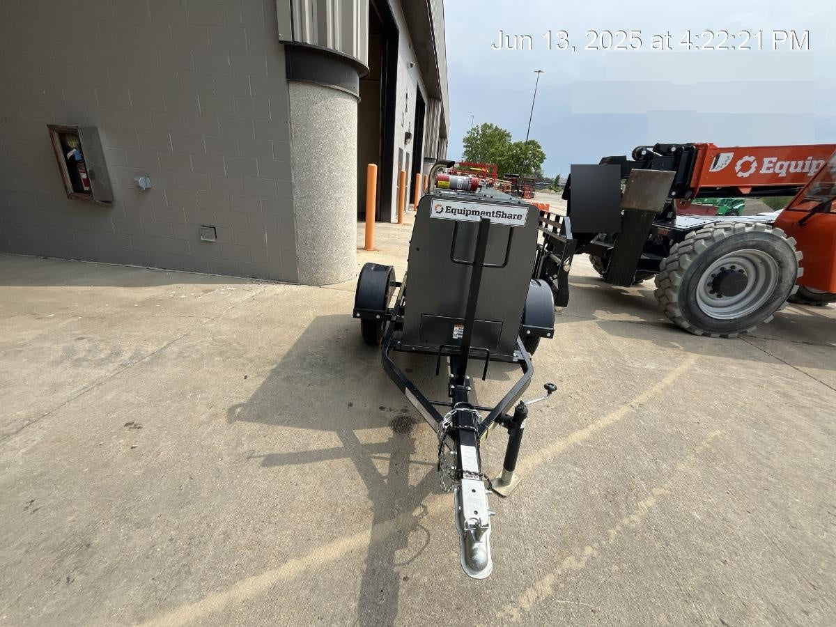 2024 Lincoln Electric Dual Maverick 200/200X Ready Pak 3, Includes Trailer, Cable Rack, Fender Light Kit K4382-1-RP3