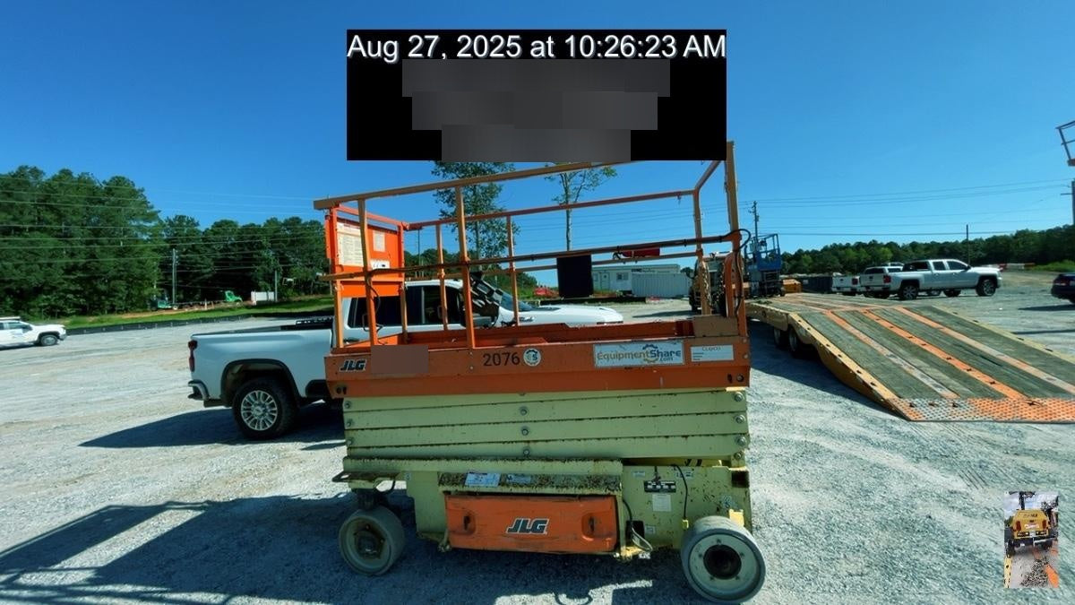 2016 JLG 3246ES