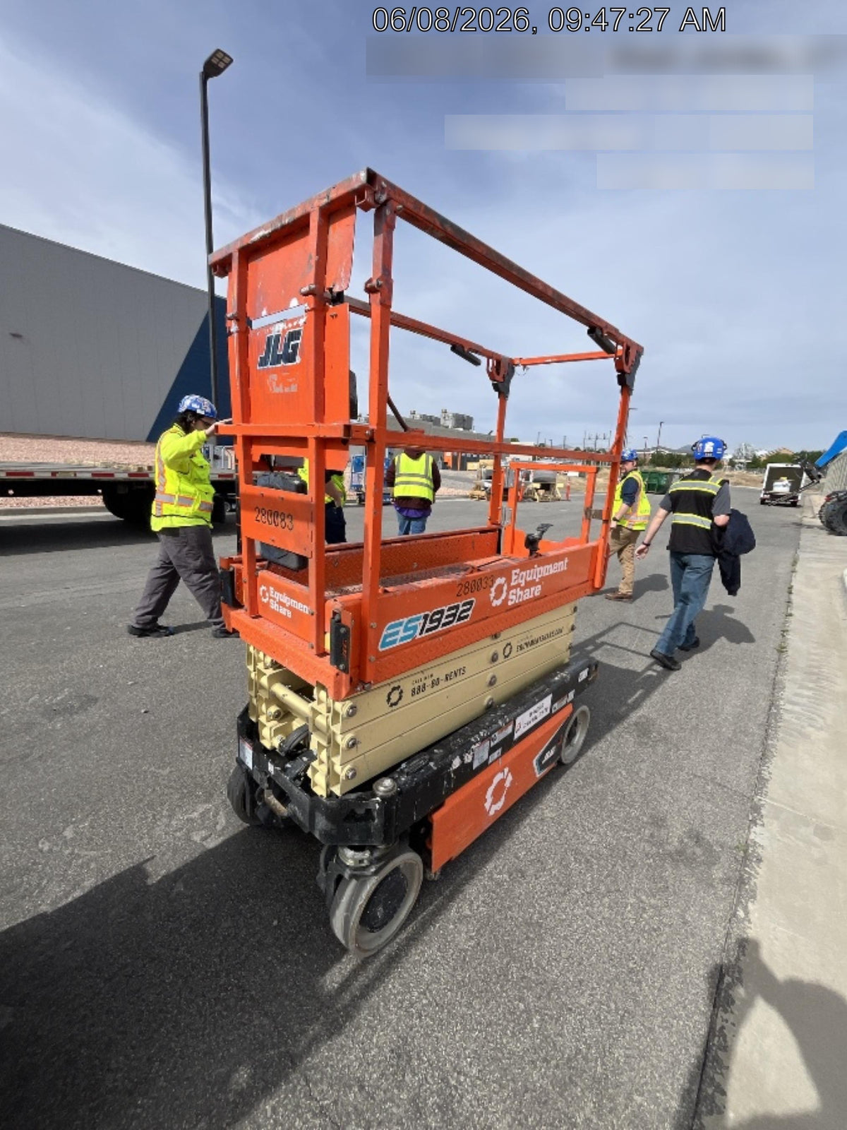 2022 JLG ES1932